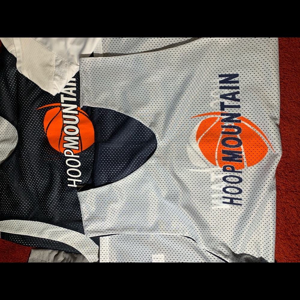 Basketball jerseys - Picture 2 of 7